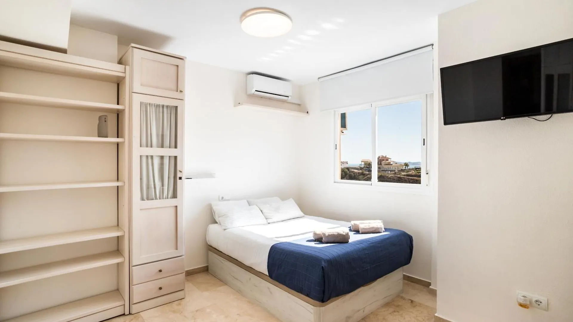 Sur Suites Torrequebrada Benalmadena Apartment