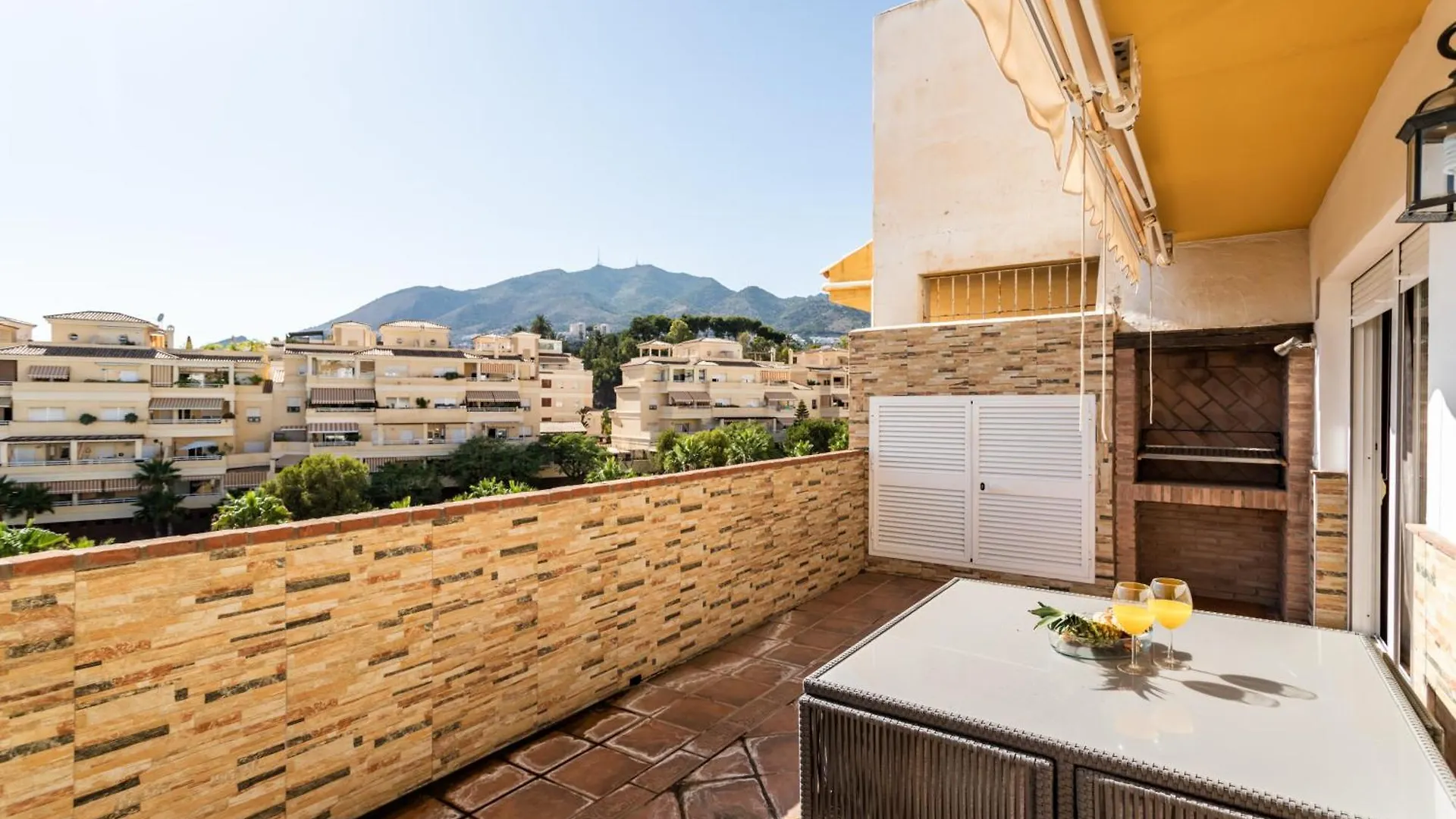 Sur Suites Torrequebrada Benalmadena Apartment