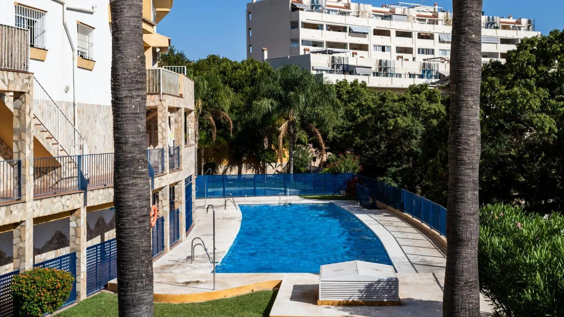 Apartment Sur Suites Torrequebrada Benalmadena Spain